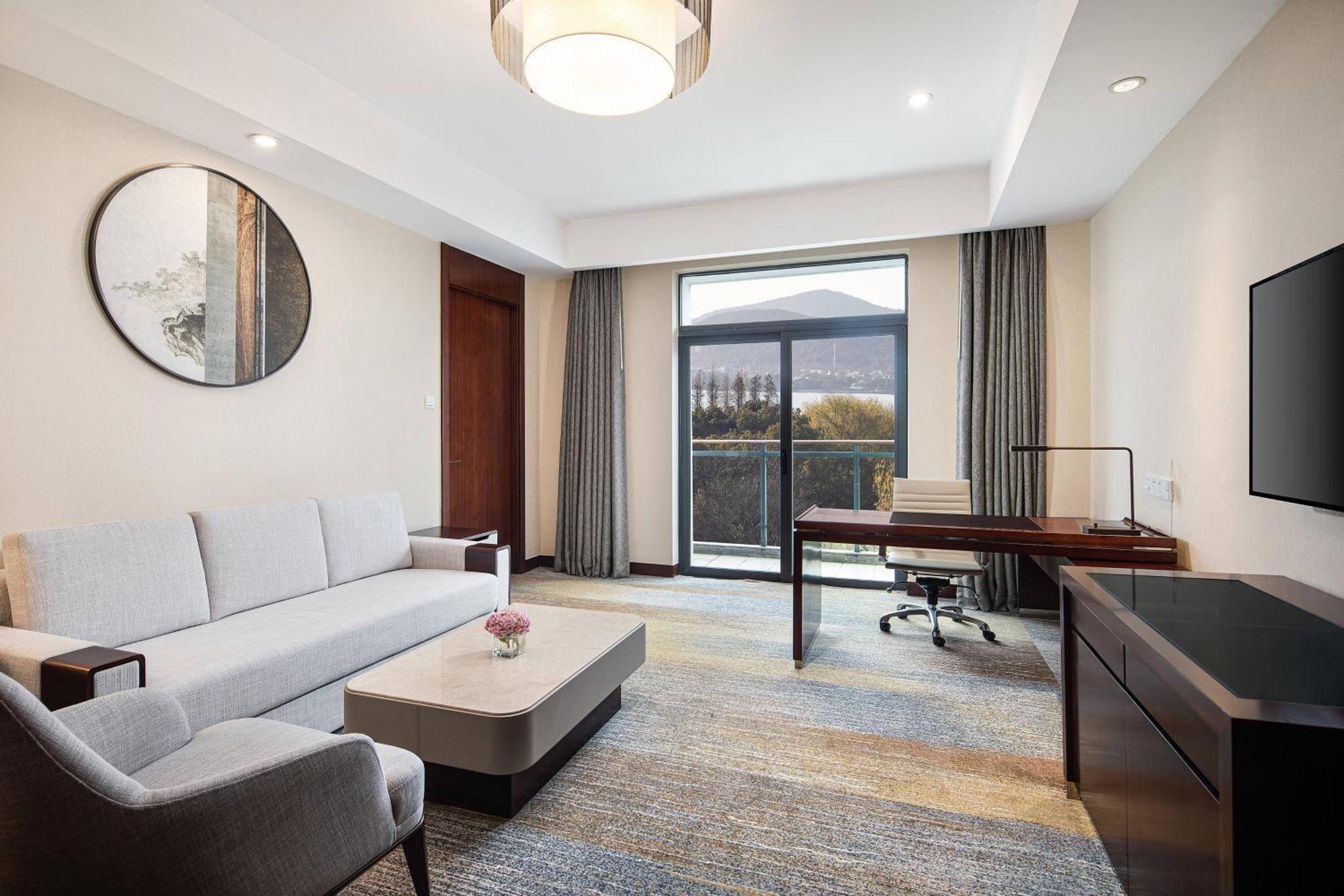 Courtyard By Marriott Wuxi Lihu Lake Buitenkant foto